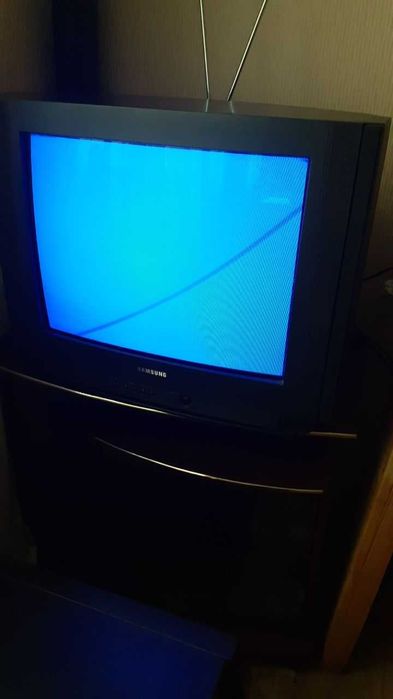 Продам телевізор Samsung CS-21D9R