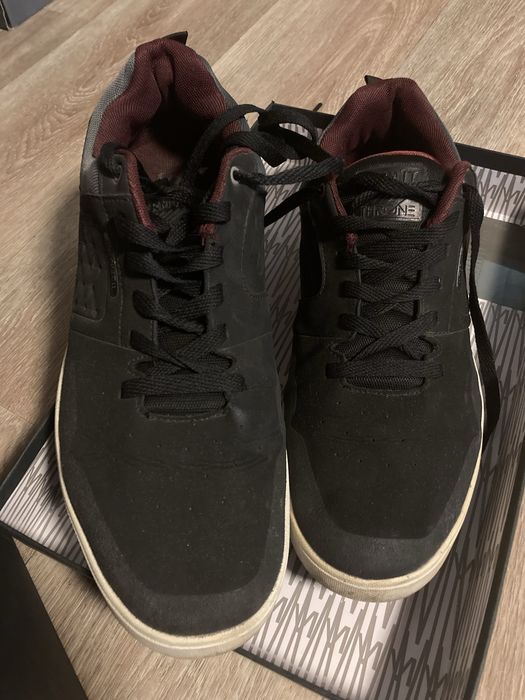 Кроссовки термит  45 размер