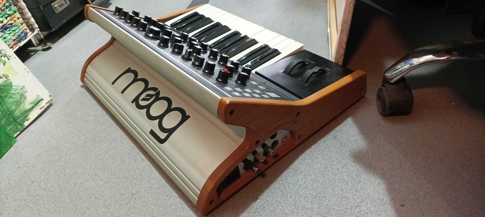Moog Subsequent 25 - Syntezator Analogowy