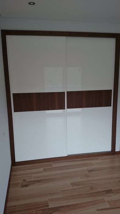 Fazemos roupeiros de todas as medidas,lacados ou pintados,embutidos.