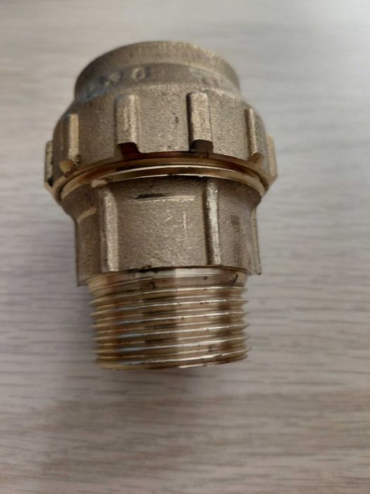 Cornat Złącze śrubowe zaciskowe, mosiądz jasny, Ø 32 mm x 1 cal