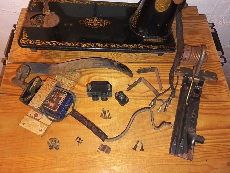 maszyna SINGER + pełen zestaw części napędu elektrycznego