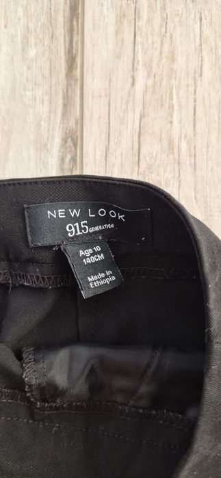 Czarna spodniczka New Look r.140