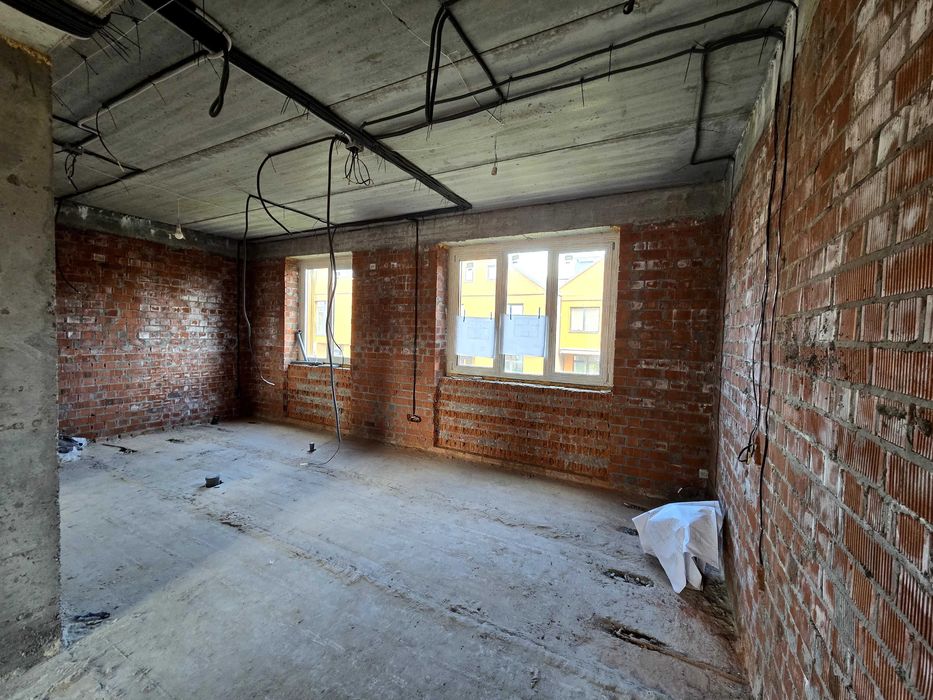 Продаж таунхаусу з видом на р. Дніпро в ЖК «Comfort City Lagoon».