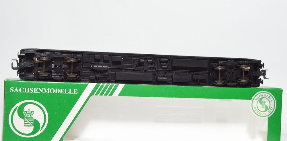 Пассажирский  вагон СВ СЖД Саксенмоделс на колею 16 мм НО