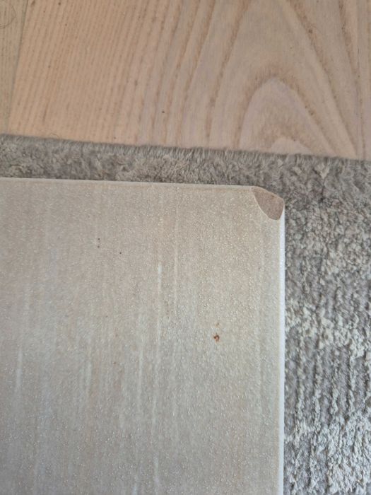 Dwie płyty z gresu, Beżowy piaskowiec. Opoczno 60x30x0,08 cm.