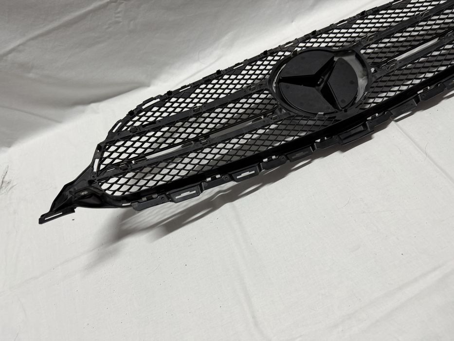 Grill Atrapa Mercedes C KLASA W205 14 - 18 r. CHROM