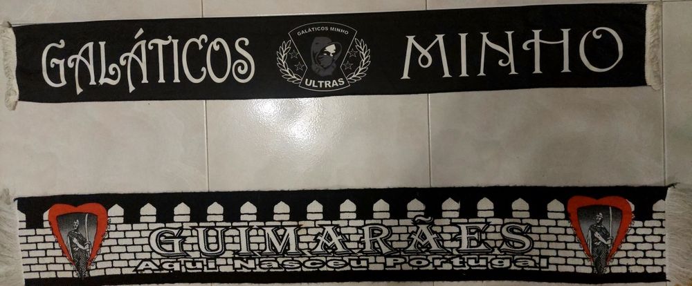 2 cachecois do Vitoria