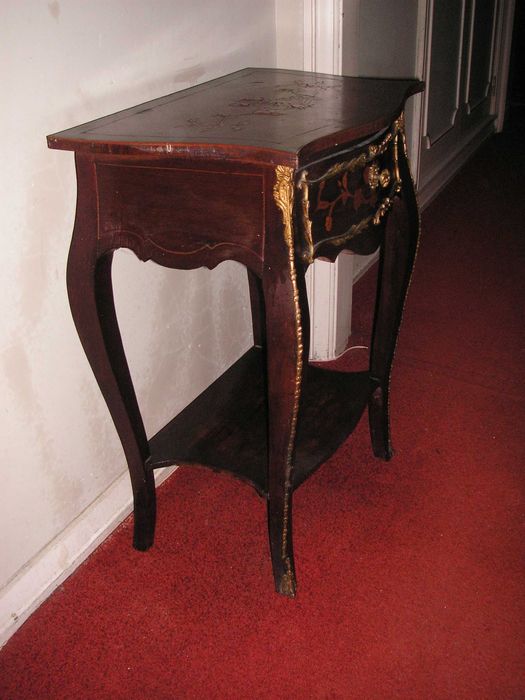 Mesa Antiga Estilo Luis XV com ferragens em bronze