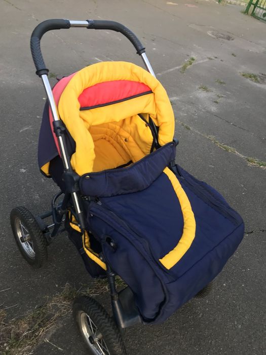 Доставка по Київу.Коляска 2 в 1,Тako а гарному стані.