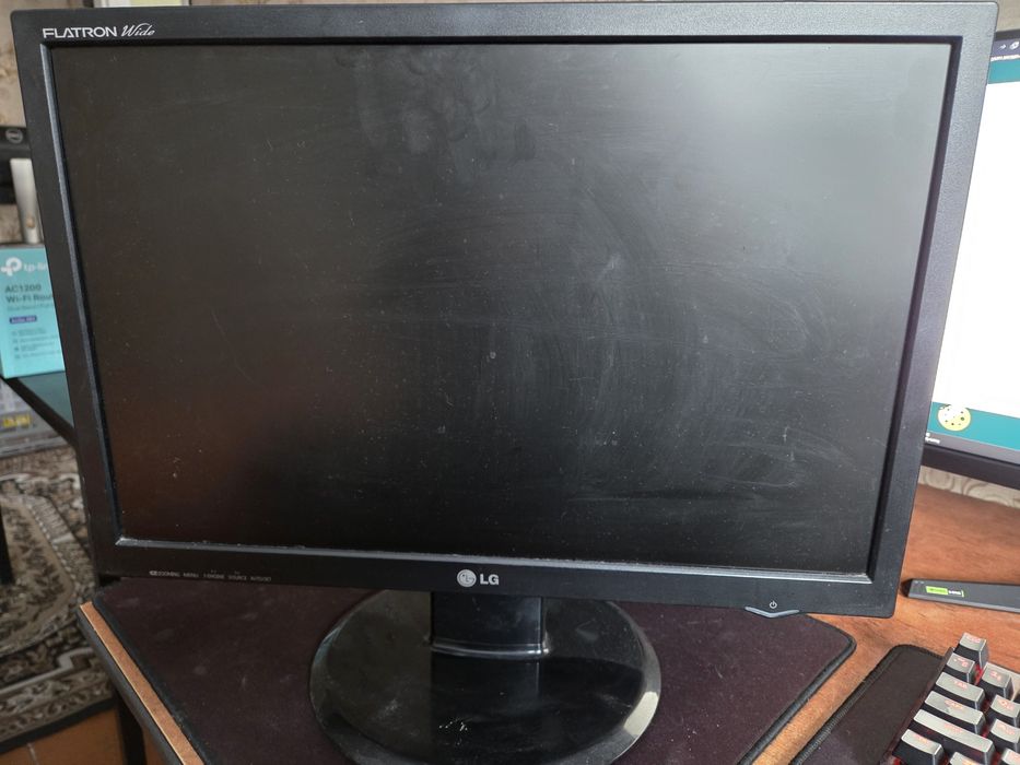 Монітор 20' LG L206WTQ-BF робочий.