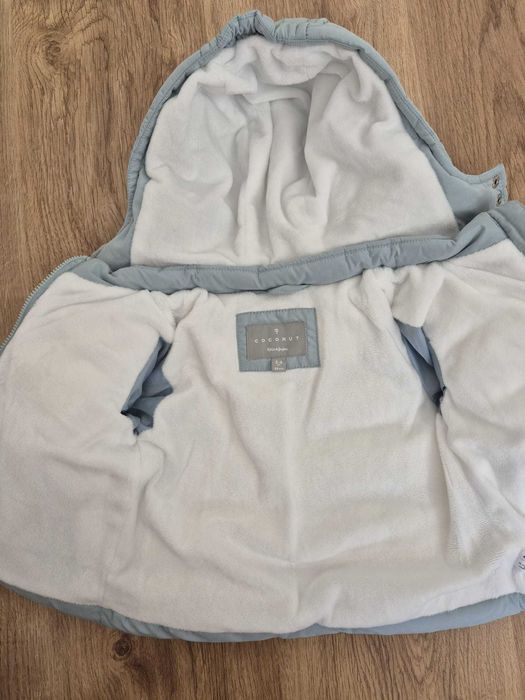 Parka de Bebé - marca Coconut (3 a 6 meses) NOVO