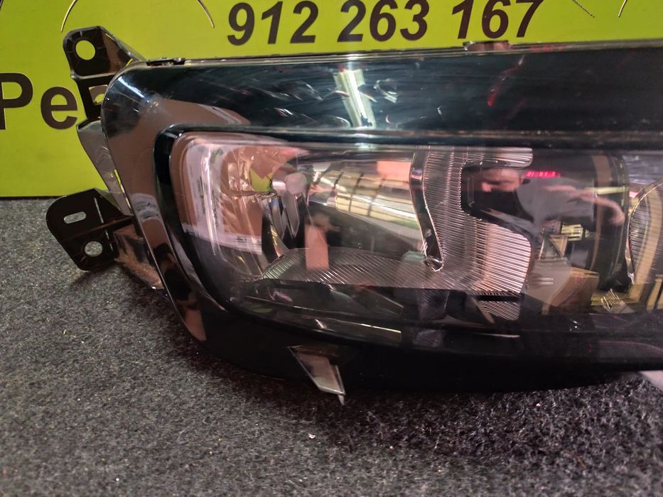 CITROEN C4 PICASSO II FAROL DIREITO - FF673