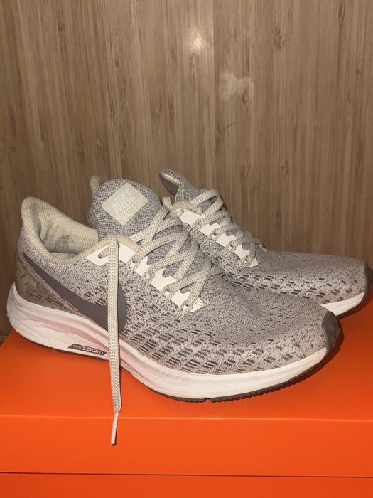 Жіночі кросівки nike