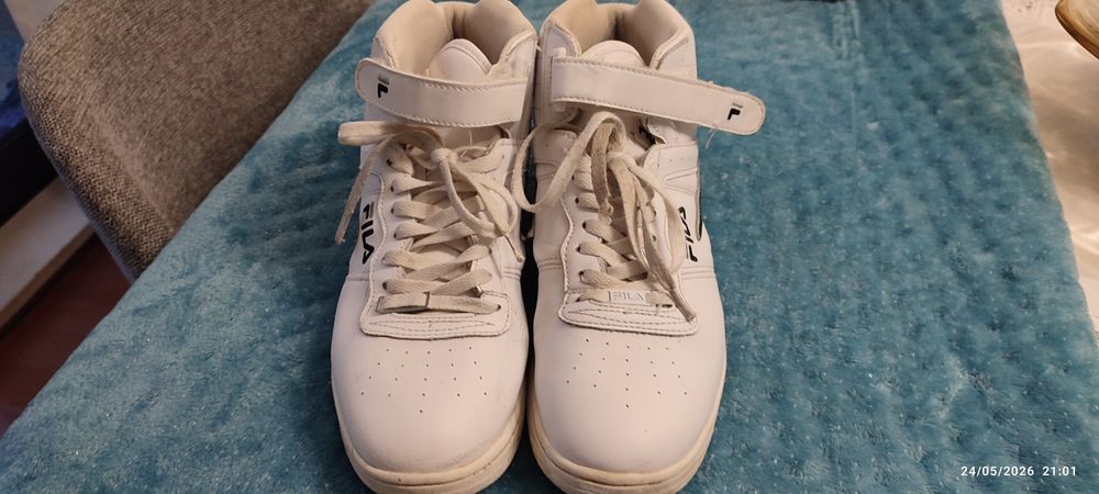 Sapatilhas Marca Fila tamanho 43