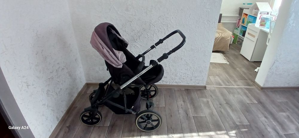 Продам дитячу коляску