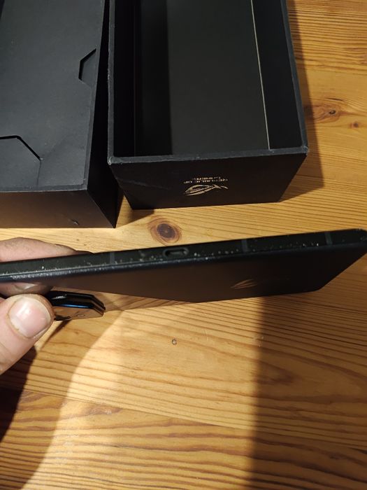 Asus Rog phone 8 12/256gb
