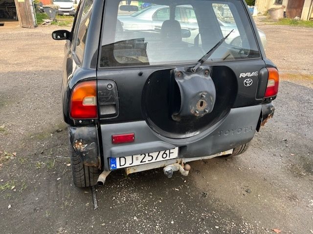 Toyota raf 4 1995 rok.