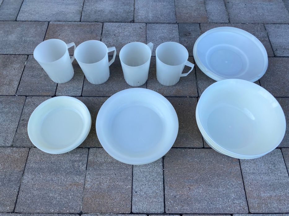 Biwakowe naczynia PRL