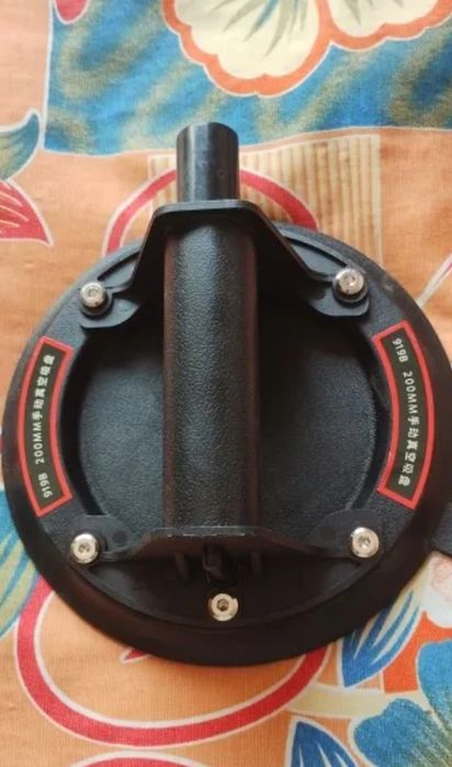 Нові вакуумна присоска