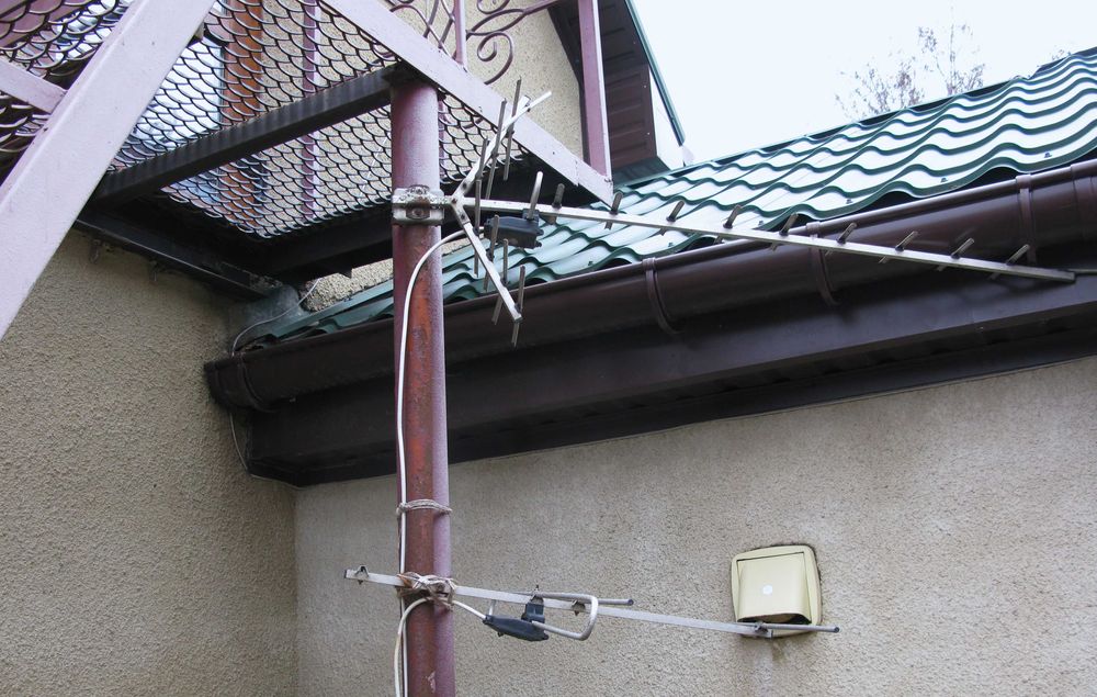 Наружная телевизионная антенна б.у. Устройство Т-2.  Обмен.