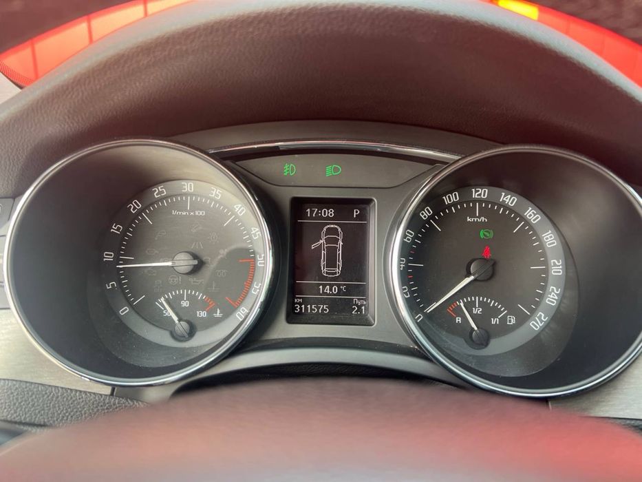 Skoda Superb 2.0d Car Invest Ukraine Лізинг