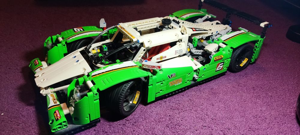 LEGO Technic superszybka wyscigówka 42039