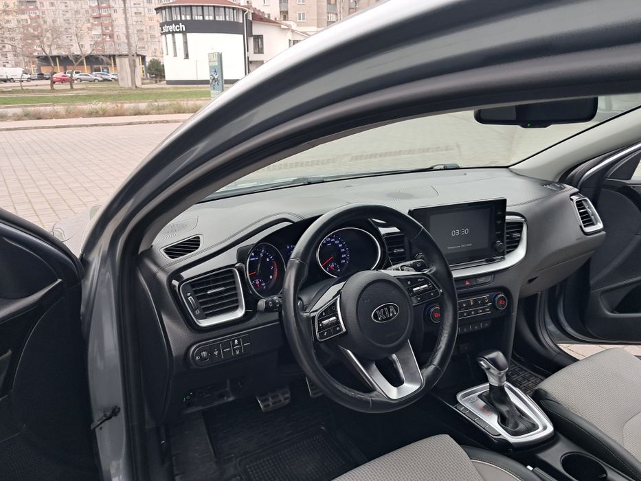 Продам Kia Ceed максимальный