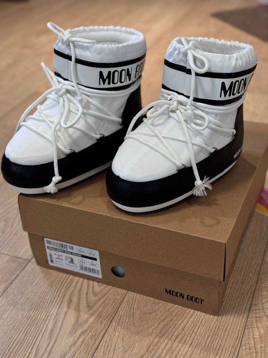 MOON BOOT ICON NYLON / Мунбутси Снігоходи Снегоходы Дутики білі чорні
