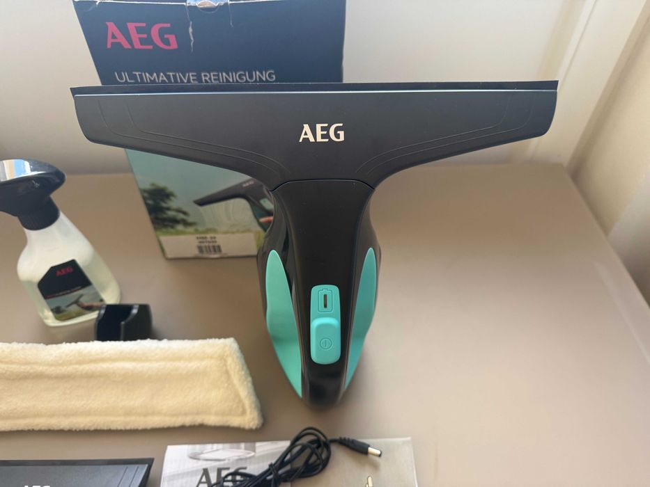 Віконний пилосос AEG/Акумуляторний пилосос для вікон AEG (Німеччина)