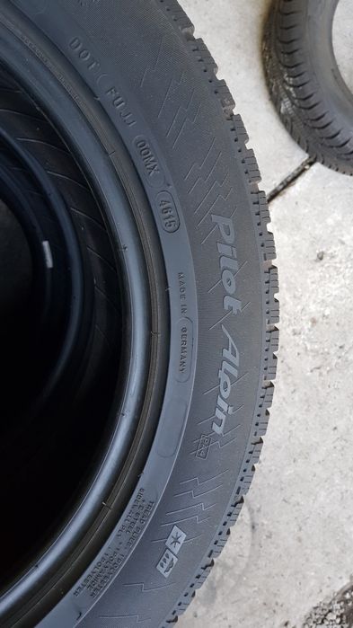 Opony zimowe Michelin Pilot Alpin 2 sztuki 235/55/17
