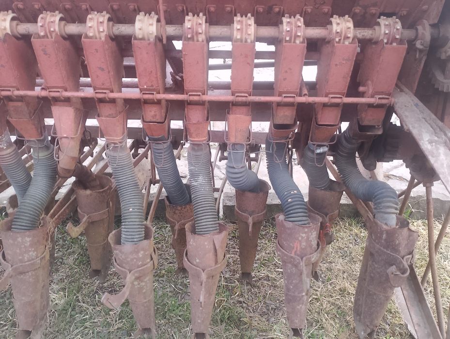 Сівалка кінна 19 лійок