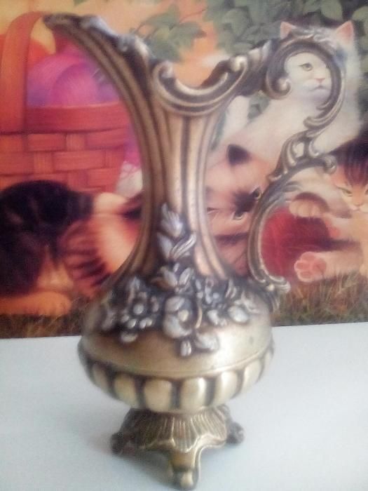 Járros bonitos em brônze antigo