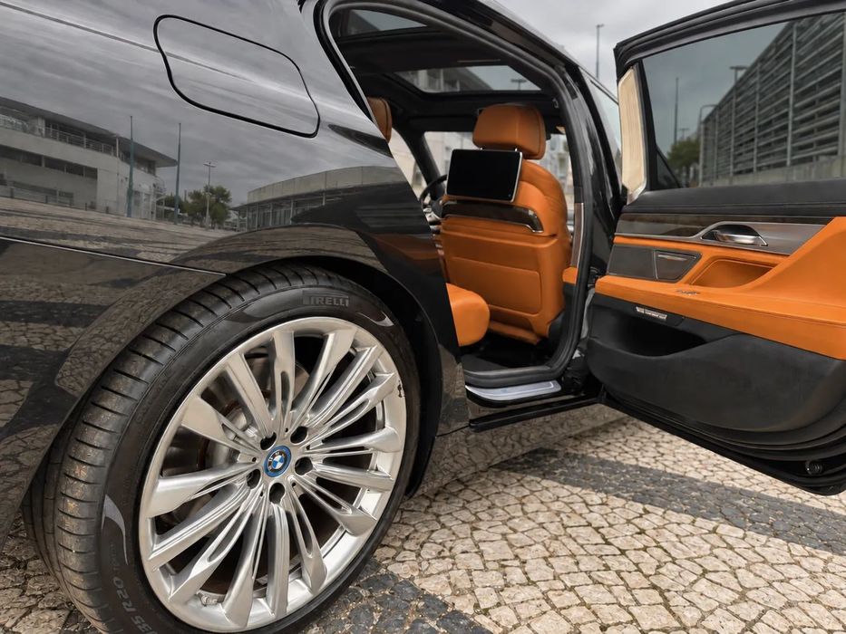 BMW 740