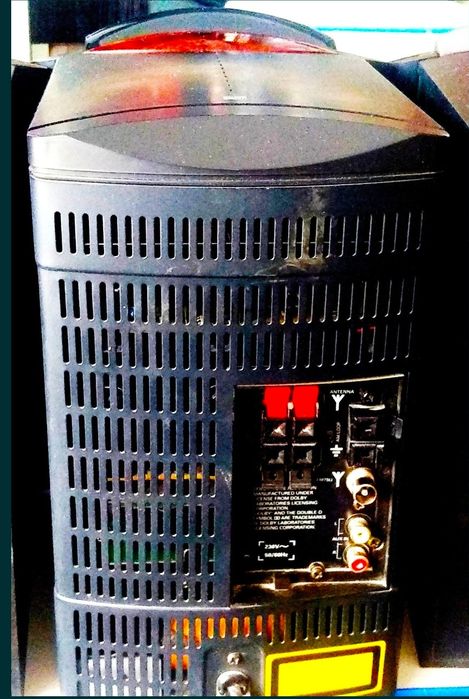 Продам Касетну радіостанцію "Grundig Mini cd RDS Hifi System UMS2".