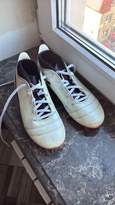 Бутсы,сороканожки puma 38р