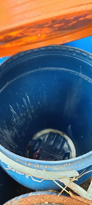 Beczki beczka 120l plastikowe 100szt. Brudne
