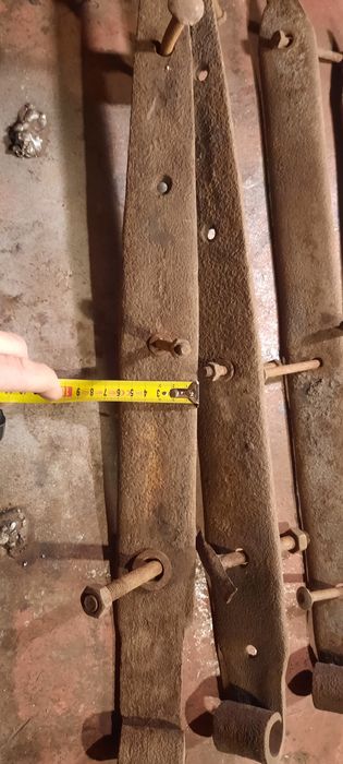 Zawiasy kute z grubej stali