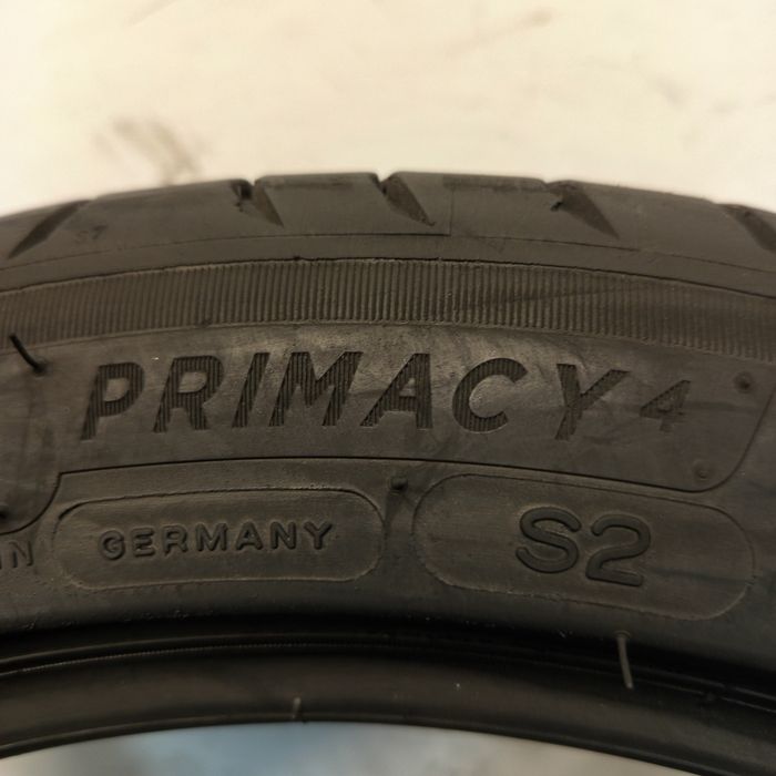225/45R17 Michelin Primacy 4