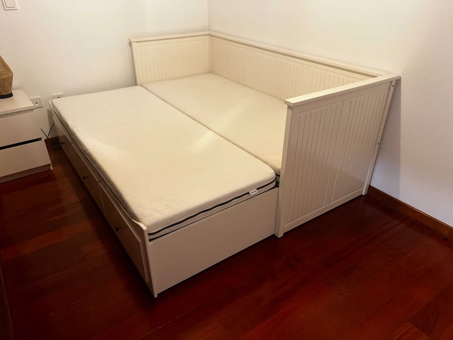Cama IKEA HEMNES + 2 colchões ÅFJÄLL