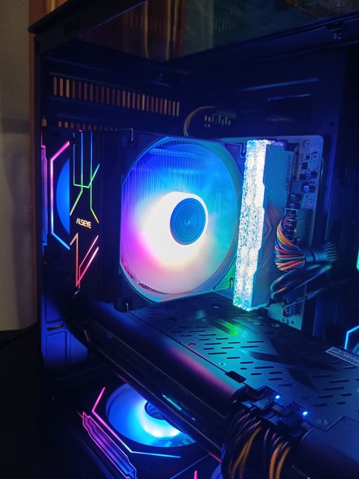 Ryzen 5 5500/ RX 5700 XT 8 Gb/ RAM 16 Gb DDR4/ SSD 256 Gb