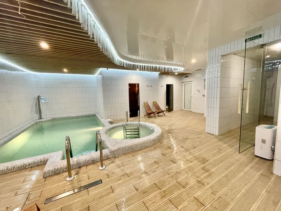 Світ Саун Leon-Сауна, Баня, Хамам, Лазня, Spa з басейном і водоспадом.