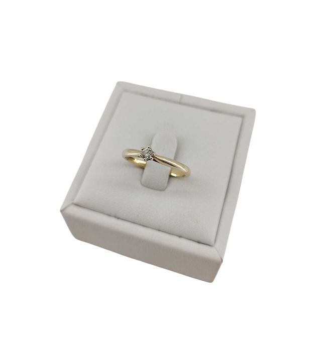 Złoty Pierścionek z DIAMENTEM 0,10CT P.585 W: 1,63g