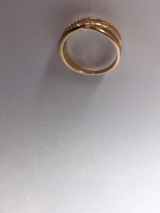 Продам золоту каблучку