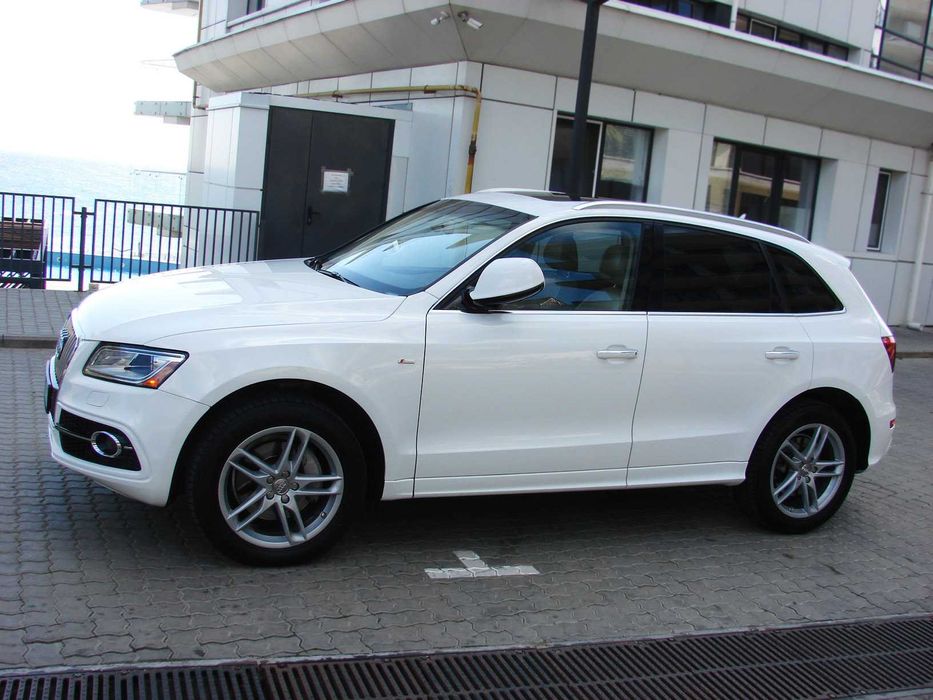 Audi Q5 S-Line 3.0 TFSi 2016 год (на коже с панорамаой)