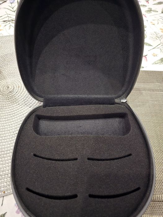 Sprzedam etui na okulary