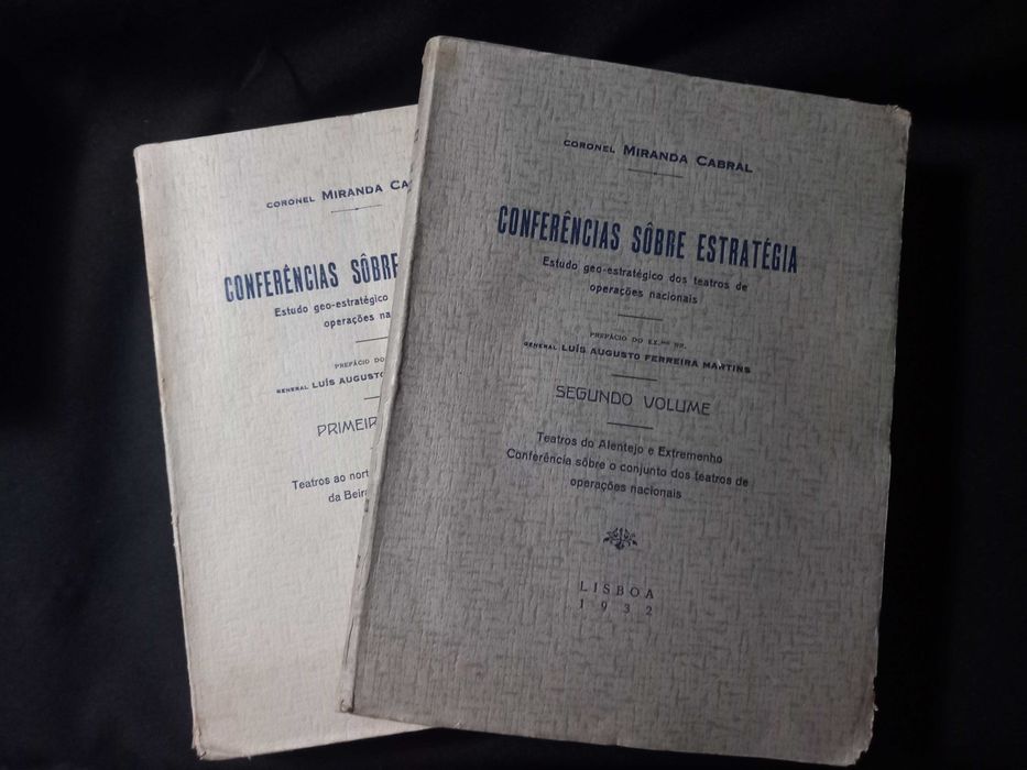 Militaria - Conferências sobre Estratégias edição dois volumes de 1932