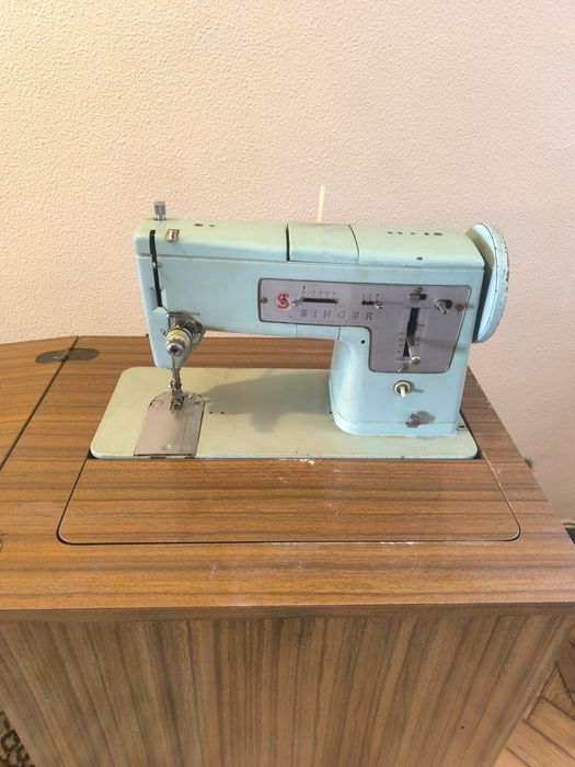 Maquina de costura antiga