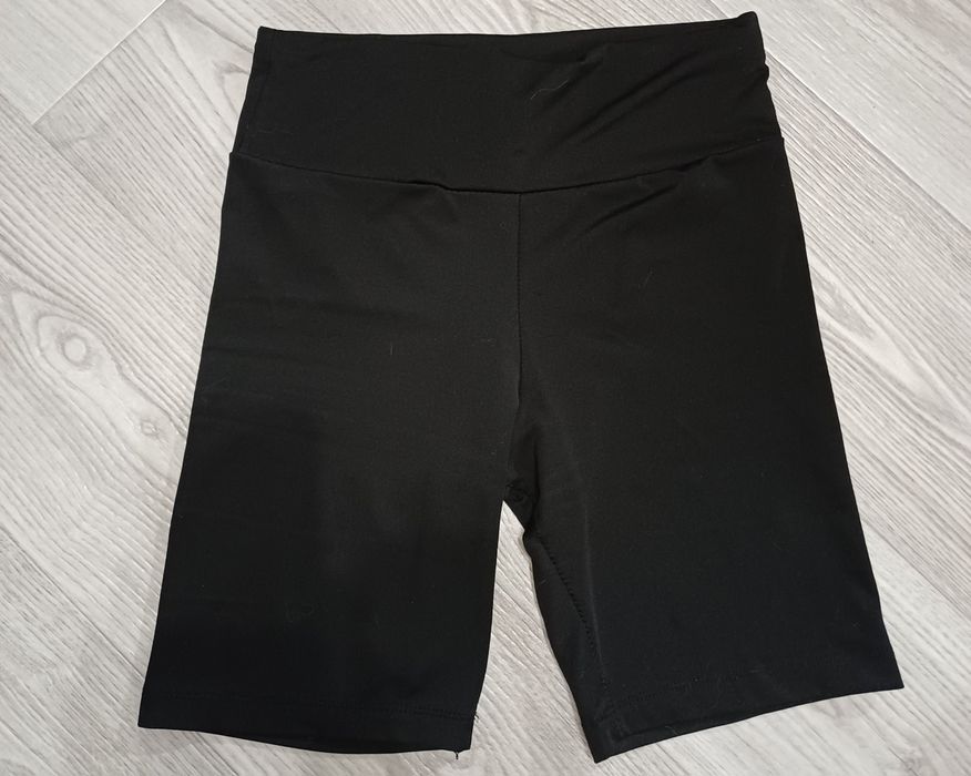 Чорні велосипедки