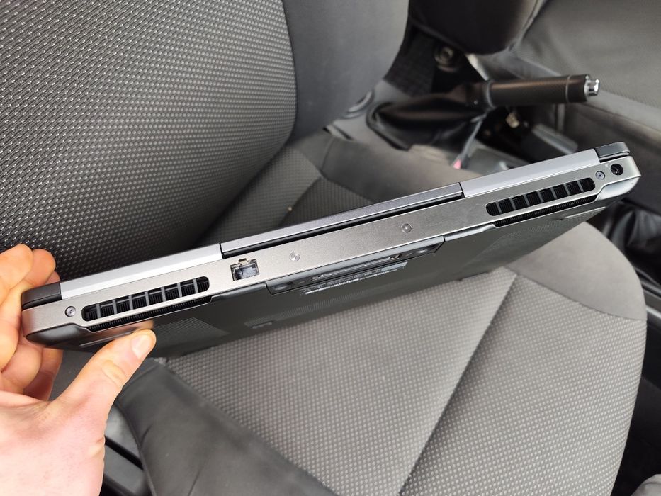 Стан 9 з 10, Сенсорний ноутбук Dell (i7 7820HQ/16/500/M1200 4gb)